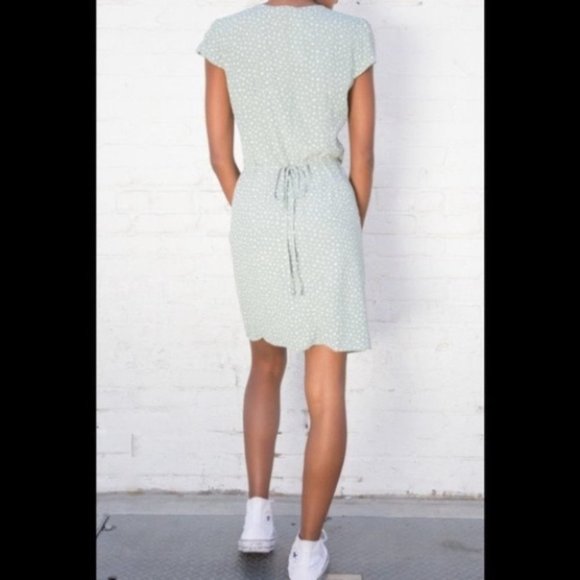 Brandy Melville Green Floral Robbie Wrap Dress - Picture 6 of 7
